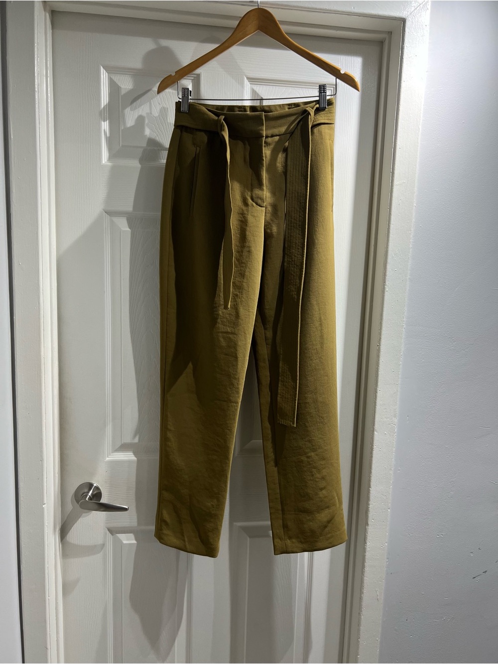 Wilfred High-Rise Olive Green Highwaisted Pants